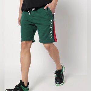 Sz Various Tommy Hilfiger cotton shorts